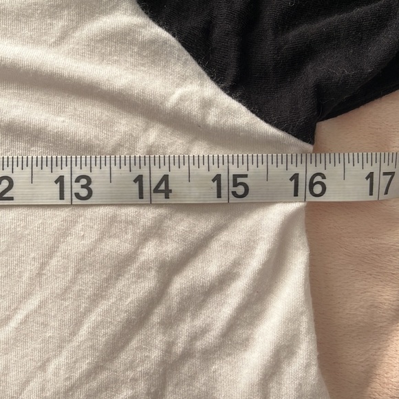 Heart & Hips Sleeping Shirt - Picture 9 of 11